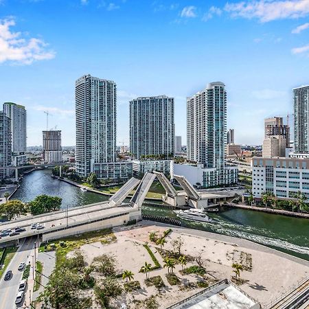 Iconic 2 Bedroom Loft Brickell-Stunning Views ไมอามี ภายนอก รูปภาพ