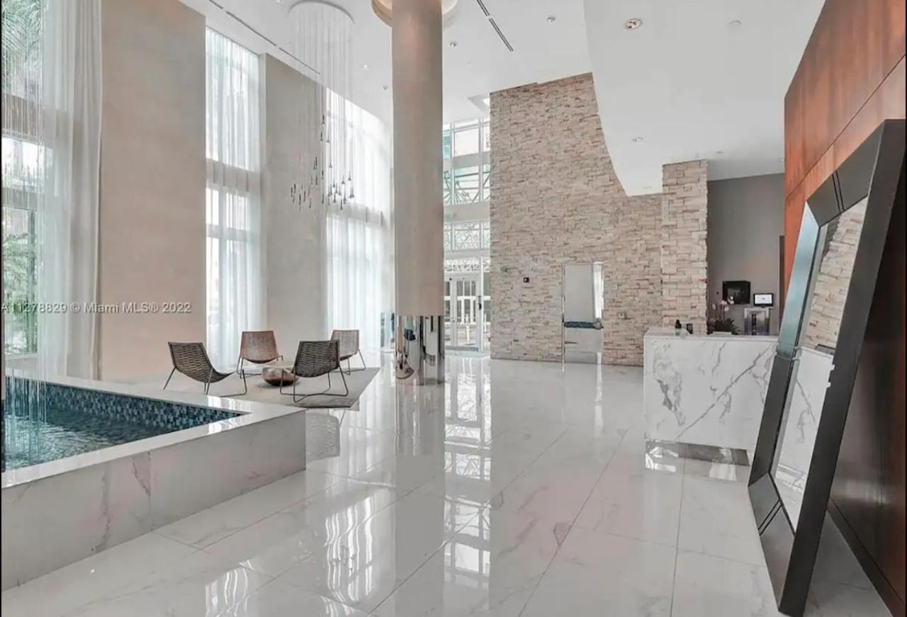 Iconic 2 Bedroom Loft Brickell-Stunning Views ไมอามี ภายนอก รูปภาพ